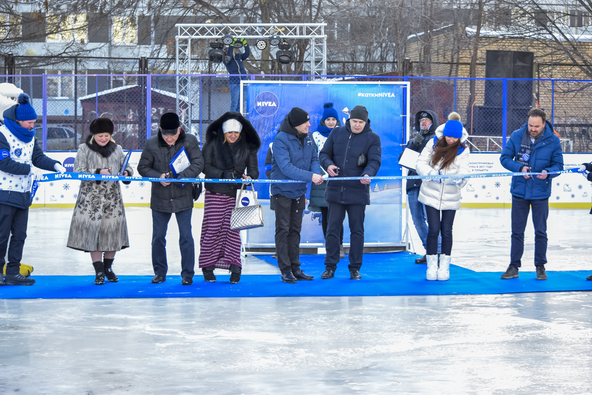 Открытие катка. Открытый каток Ярославль нивеа. Nivea каток Тольятти. Селенга поселок городского типа открытие катка нивея.