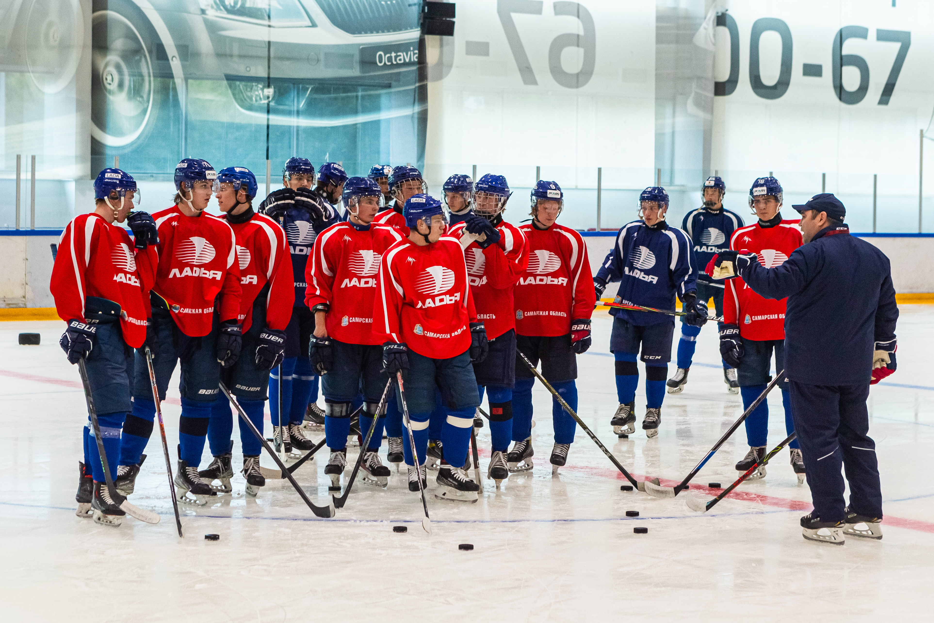 Барнаул сейчас Ладья. Тольятти команда хоккейная команда Ладья состав. Фото ладьи во льду. 1 мая ледовый