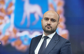 Губернатор Самарской области Вячеслав Андреевич Федорищев поздравляет ХК «Лада» с юбилеем