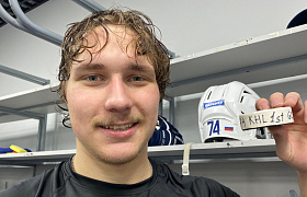 Кирилл Жуков: Первую шайбу посвящаю своим близким!