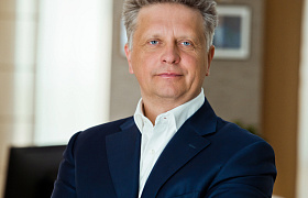 Президент АВТОВАЗа Максим Соколов и команда компании поздравляют ХК «Лада» с юбилеем 