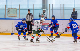 Играют юниоры