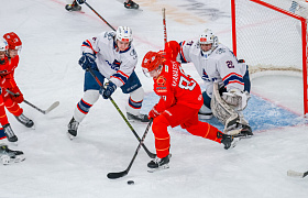 «Ладья» уступила «Авто»