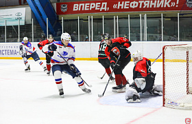 «Ладья» в первом матче победила «Спутник»