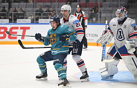 «Лада» победила ХК «Сочи»